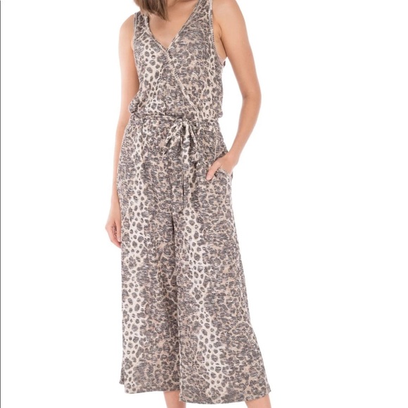 Bobeau JORDYN RIBBED KNIT JUMPSUIT leopard print size medium - Picture 2 of 14
